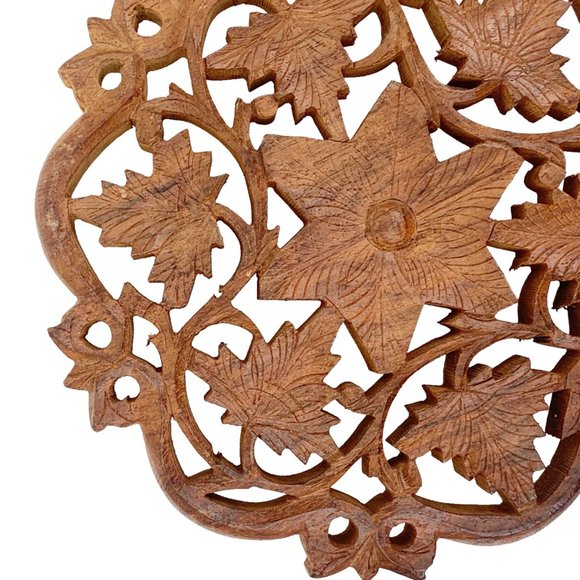 Vintage Hand Carved Wooden Trivet Hotplate with 1.1" Legs 6" Floral Leaf Design - Picture 5 of 8